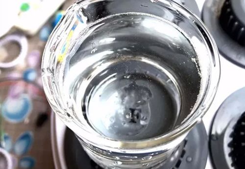 冷知识：为什么饮水机的水有气泡？饮水机水中的气泡是什么？