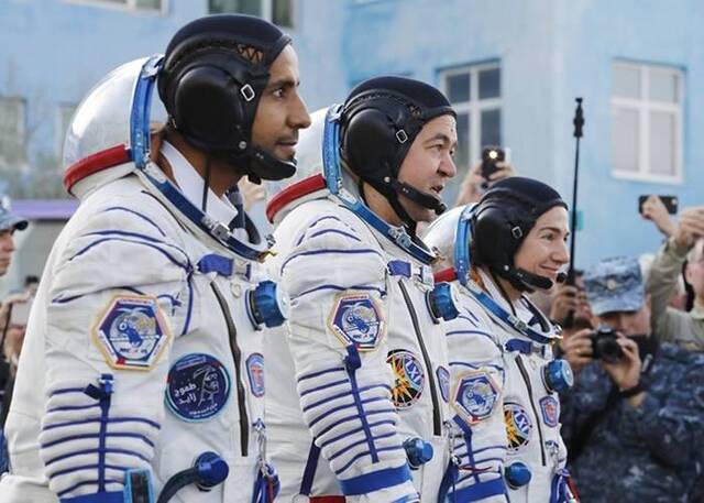 载有三国宇航员团队的运载火箭升空阿联酋首名宇航员将登国际空间站ISS
